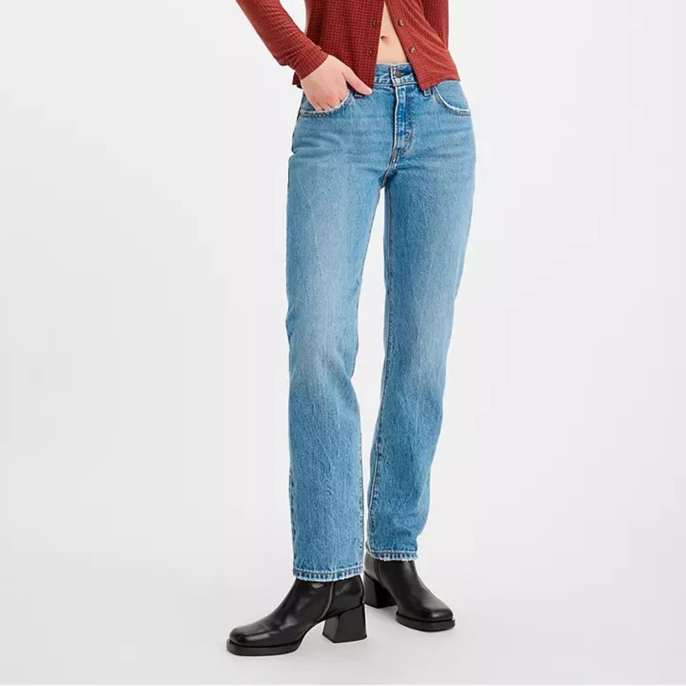 Levi's Women's Light Blue Straight Leg Jeans